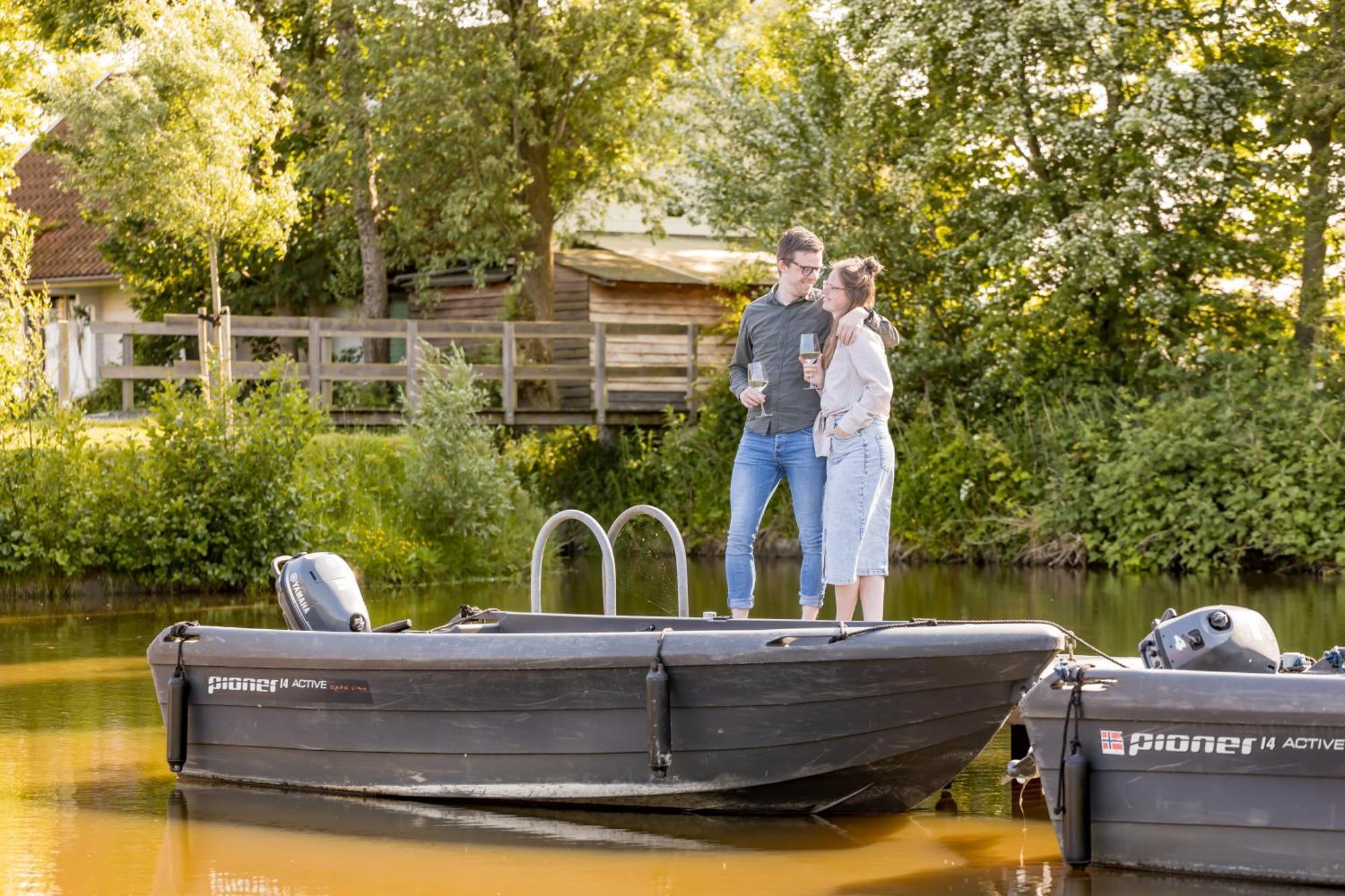 Ferienwohnung Tiny House - Optioneel Met Hottub Dokkum Exterior foto