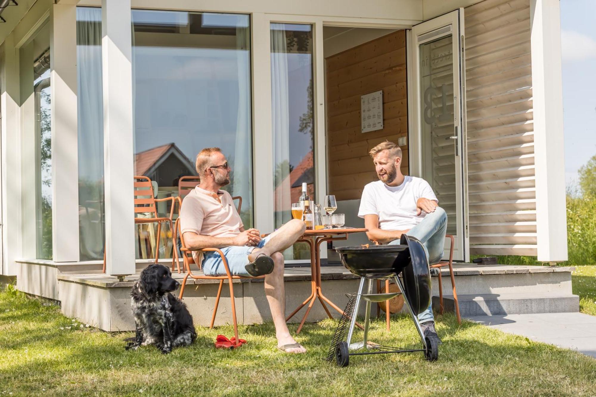 Ferienwohnung Tiny House - Optioneel Met Hottub Dokkum Exterior foto
